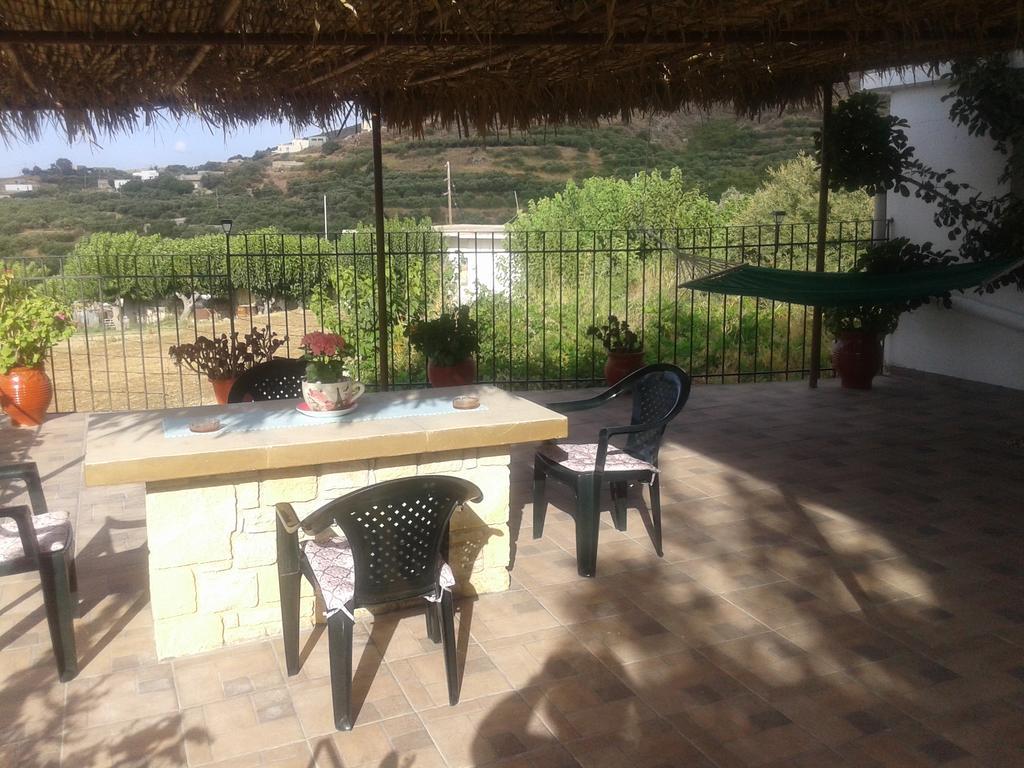 Gramvousa'S Filoxenia Apartment Kissamos Bagian luar foto