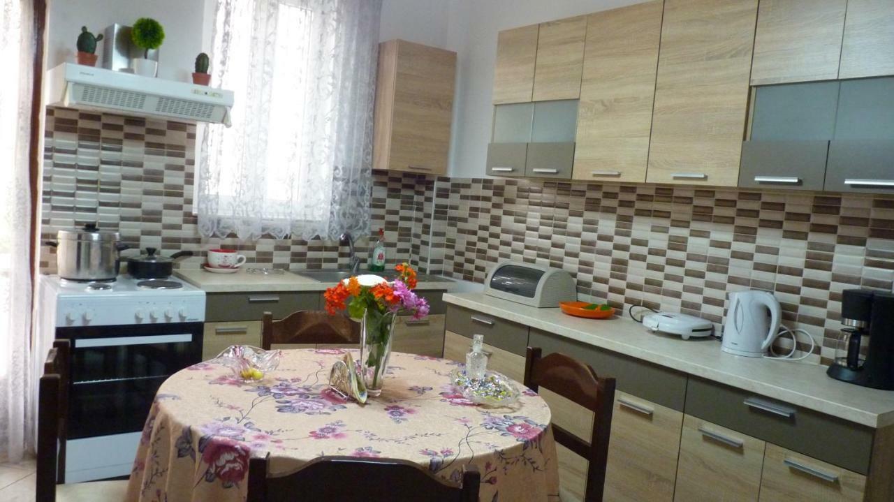 Gramvousa'S Filoxenia Apartment Kissamos Bagian luar foto