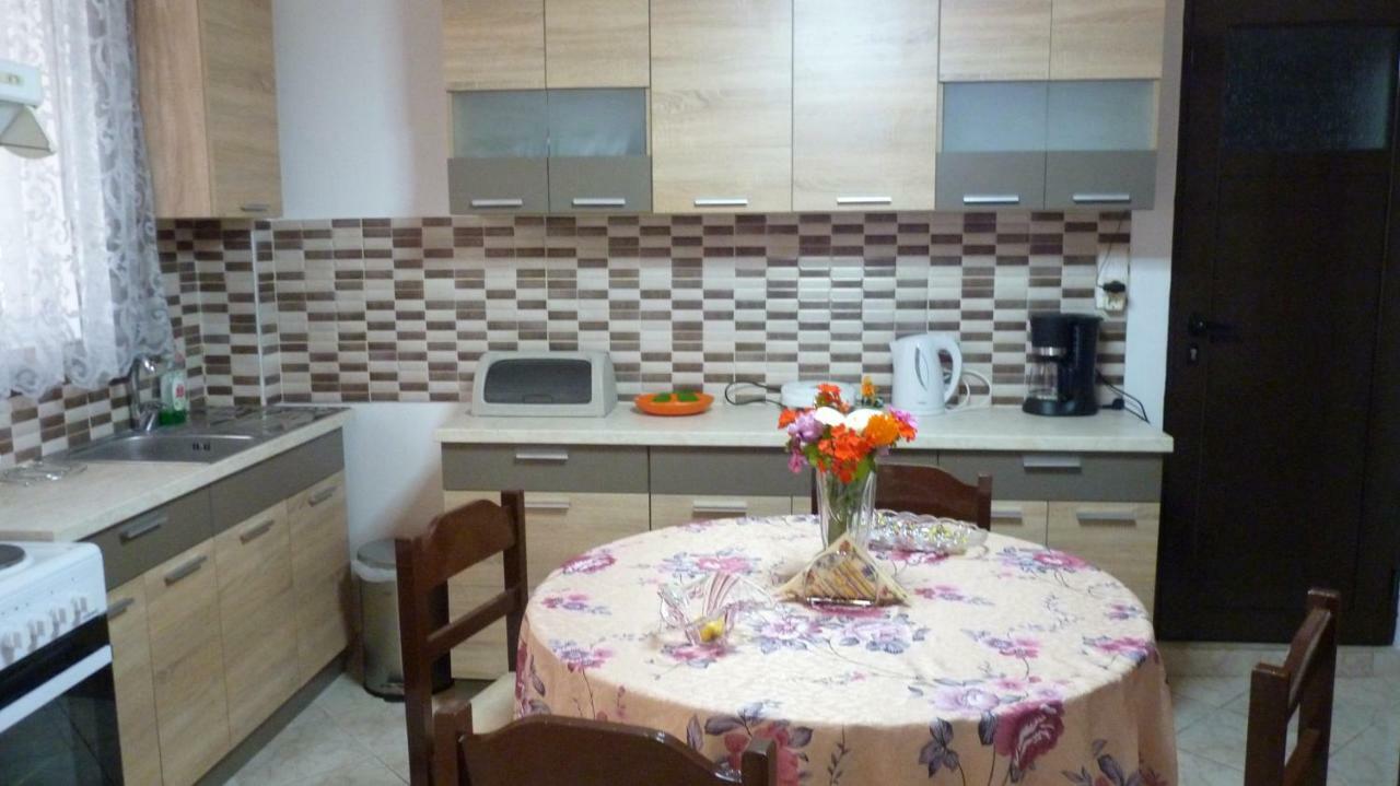 Gramvousa'S Filoxenia Apartment Kissamos Bagian luar foto